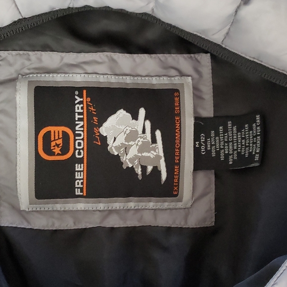 Boys puffy vest - Picture 2 of 3